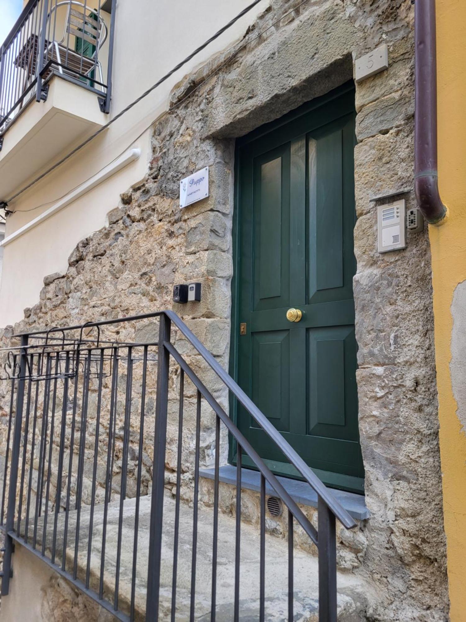 Puppo Apartments Corniglia Habitación foto
